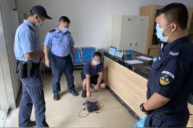 男子电动车充电器被盗心生不满 反偷两个发泄愤怒图片