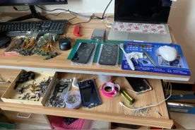 组装一台机只要5分钟！你的华为手机可能是山寨货图片