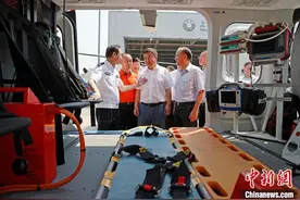 上海：空中应急救援力量“沙场秋点兵”图片