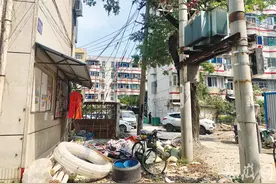 合肥：中医学院宿舍小区变压器离住宅太近 居民很担心图片