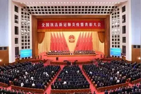 致敬！世上没有从天而降的英雄，只有挺身而出的凡人图片