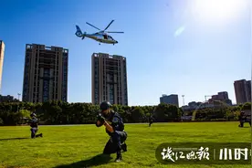飒！刚刚，宁波公安警航队正式亮相，承担应急救援和公安警务图片
