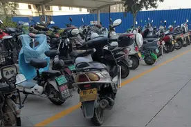 不少摩托车重现郑州街头，是“禁摩令”松了吗？图片