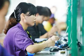 苹果代工厂的用工难题：招聘价格像炒股，每个小时都不一样图片