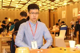江苏小将赵晨宇力斩韩国天王 挺进应氏杯8强图片