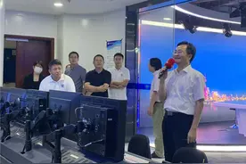 邓忠看望三沙卫视上海节目制作基地工作人员图片