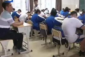 “宇宙最强”！体育老师当班主任带差班，三年从年级倒数逆袭成前三图片