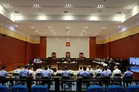 “毒枭”黑老大张加爱涉黑案二审开庭，他一审获死刑图片