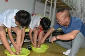 铜仁印江｜35年如一日，梵净山麓这名教师用大爱点燃山里娃娃的梦想图片