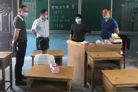 江西婺源女教师独守村小：一天八节课 学生家长为其送饭三年图片