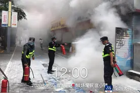 深圳较场尾民宿失火，大鹏义警20分钟灭火，事故无人员伤亡图片