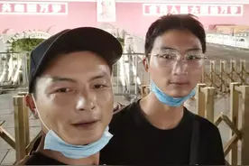 对话｜湖南高考文科第一名何润琪：带着妈妈遗照来清华报到图片