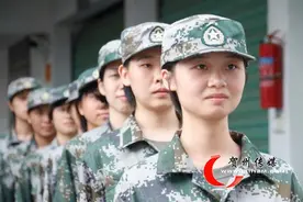 贺州应征女青年陈懿德：携笔从戎卸下红装换武装图片
