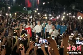 师者钟南山图片
