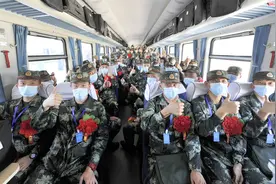 一路顺风最可爱的人！德州今年1400名新兵参军入伍 首批新兵奔赴军营图片