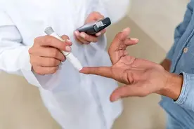 糖尿病最怕的并非甜食，这两个“升糖王”，再馋也少碰图片