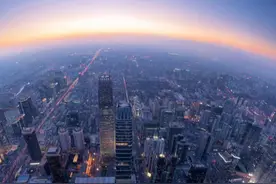 郑州最近为啥变身“热搜体质”?“机遇城市”“新一线城市”“最忙碌城市”“电影节举办地”……这里是郑州图片