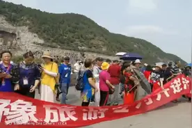 赏龙门、游白马寺、逛洛邑古城、品水席……洛阳喜迎今年首趟跨省旅游专列图片