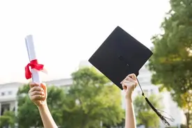 贵州学费补偿、职称评审、高考复读…………这些你关心的问题，官方回应来了图片