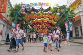 上海欢乐谷迎来11周岁生日，半价福利回馈市民游客图片