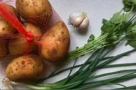 土豆片这样做，简单不油腻图片