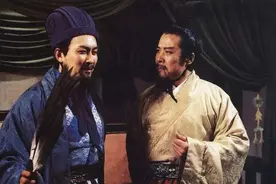 老《三国演义》到底牛在哪？图片