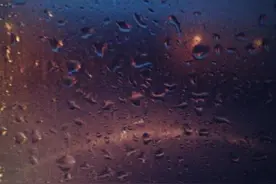 冰清和你聊聊天：阴雨不散早晚秋，轻寒正是可人天图片