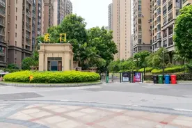 党报热线 | 入室盗窃被撞个正着，还打伤装修师傅……图片