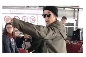 惊人！两块钱就能和偶像面对面！揭秘明星隐私倒卖链 黄牛也只是末端……图片