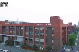 5分钟生产2000件不同商品，“犀牛智造”正式亮相视频封面