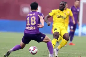 1：1平黑龙江FC 李毅：本来只准备让汪嵩踢30分钟的……图片