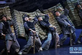 第十二届中国舞蹈“荷花奖”舞剧评奖演出在沪揭幕图片