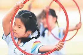 开学季 运动健身成为青少年的热门选择图片