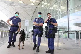 香港警方重新拘捕并落案控告6人，涉嫌元旦在港岛非法集结等图片