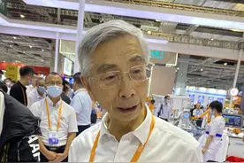 按摩师也要下岗了？国产协作机器人公司首推按摩理疗机器人图片