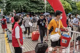 广东医科大新生报到亮点多图片