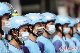 外卖骑手的装备藏着你不知道的秘密图片