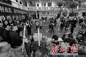 到一线去：顺德村改铁军炼成记图片