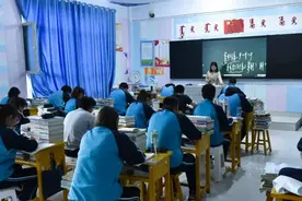 市蒙古族中学全面深入持久开展民族团结进步创建工作，铸牢中华民族共同体意识——在校园播撒民族团结的“金色种子”图片