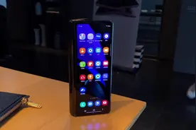 三星折叠屏手机Galaxy Z Fold2 5G现场体验视频封面