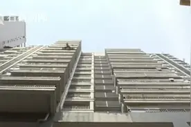 连续朝电梯按键吐口水惹众怒 男子：喝醉“断片”了图片