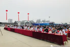 揭秘农民卖枣不犯愁的“秘密”，沾化冬枣“网住”大市场图片