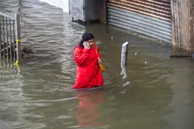 印度孟买遭遇洪涝灾害图片
