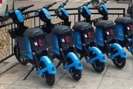 把共享电动车扛回家改装会怎样？这名男子就这么做了图片