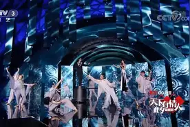 李若彤、胡兵共唱影视金曲《归去来》，饱含深情演唱感动全场视频封面