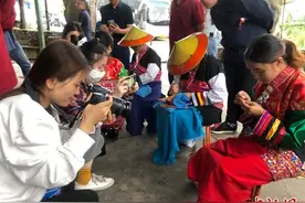太阳戴头上、彩虹系腰间“花腰傣”绣出好生活图片