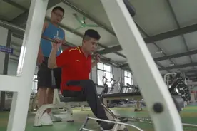海宁31岁独腿青年坚持健身，背后竟有这样的故事…图片