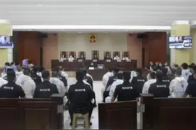 曾称霸荆门城区十余年，孙某红等18人涉黑案判了图片