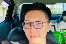 佛地魔不演了？绿议员直言“年轻人很好骗”惹怒网友图片