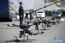 宁夏：警用无人机大练兵图片